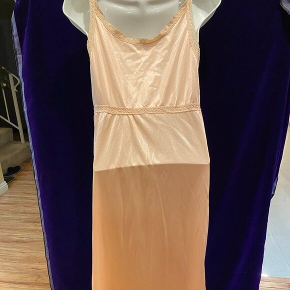 Vintage peach negligee night gown Long - Picture 8 of 9